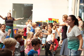 Dança, música e diversão na manhã da Educação Infantil